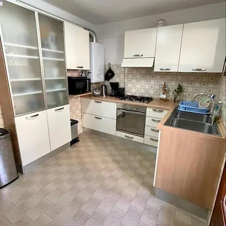 T3 Spacieux Et Lumineux De 70m2 Bastia (Corsica)